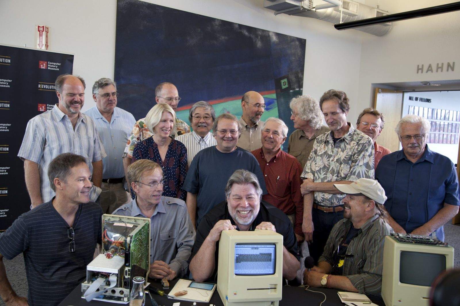 Early Apple Employee Reunion Celebrates the Twiggy Mac Resurrection 