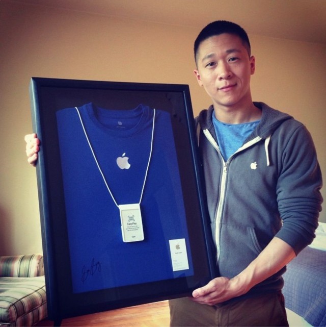 Bild zu «Ex-Apple-Mitarbeiter «Sam Sung»: 2653 USD für guten Zweck»