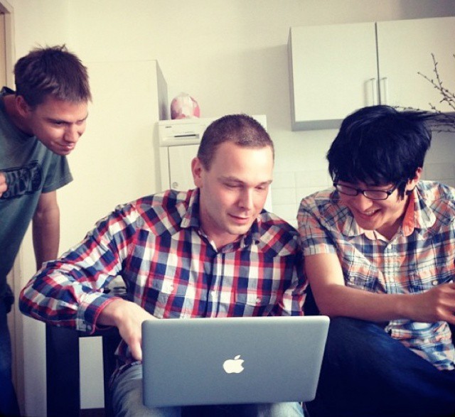 From left to right: @p0sixninja, @pod2g and @planetbeing of the Chronic Dev Team