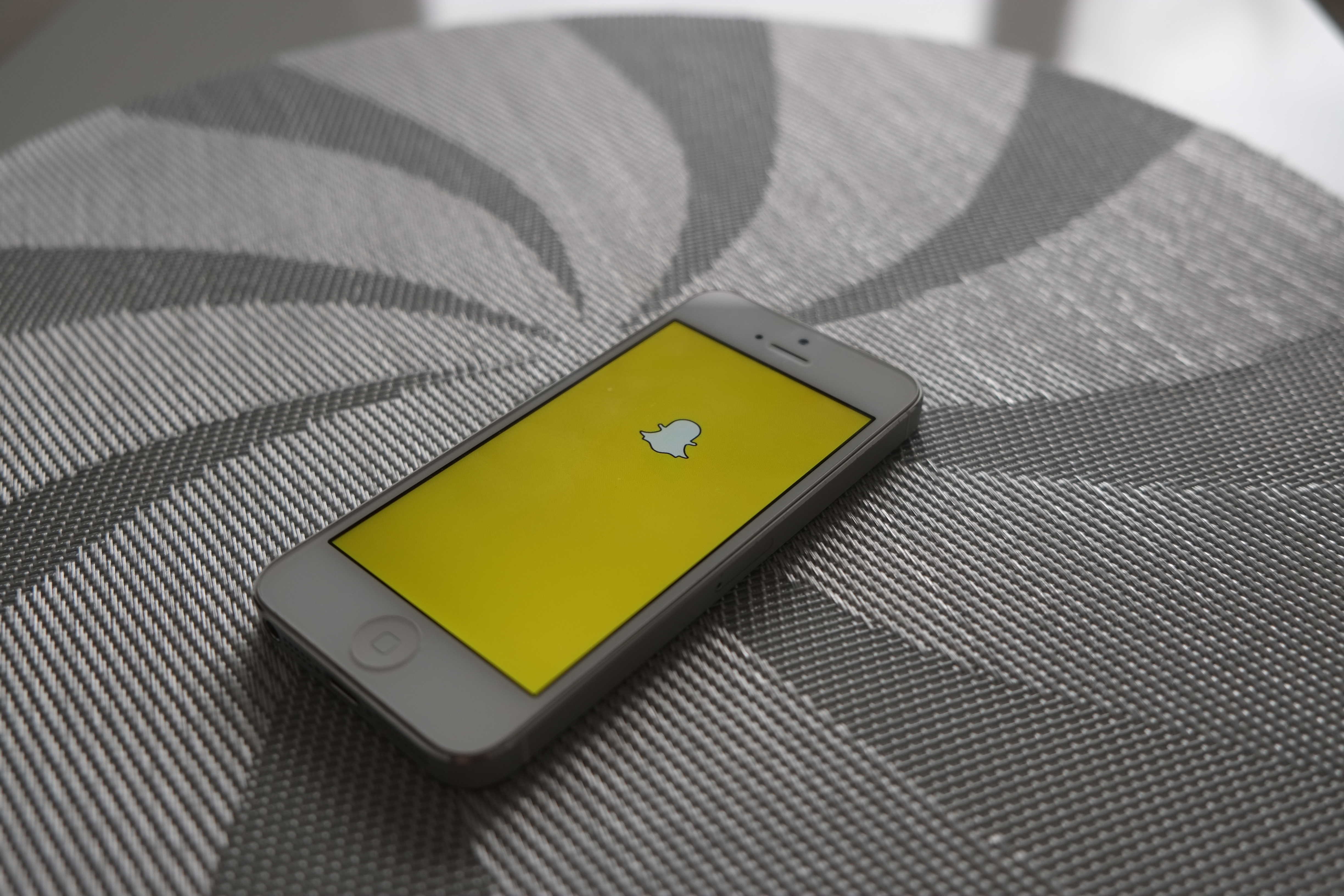 You can totally outsmart Snapchat's screenshot notifications.