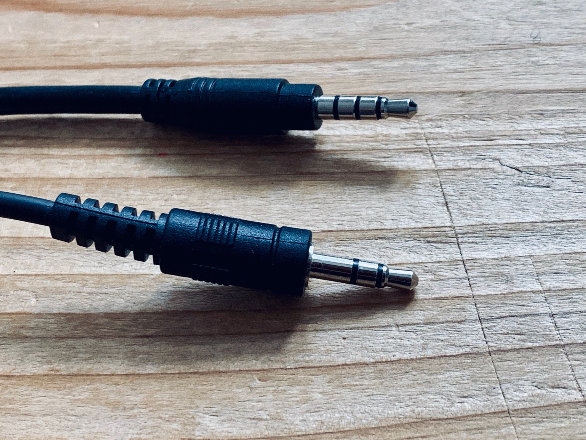 Make sure you use the right cable for IPhone recording