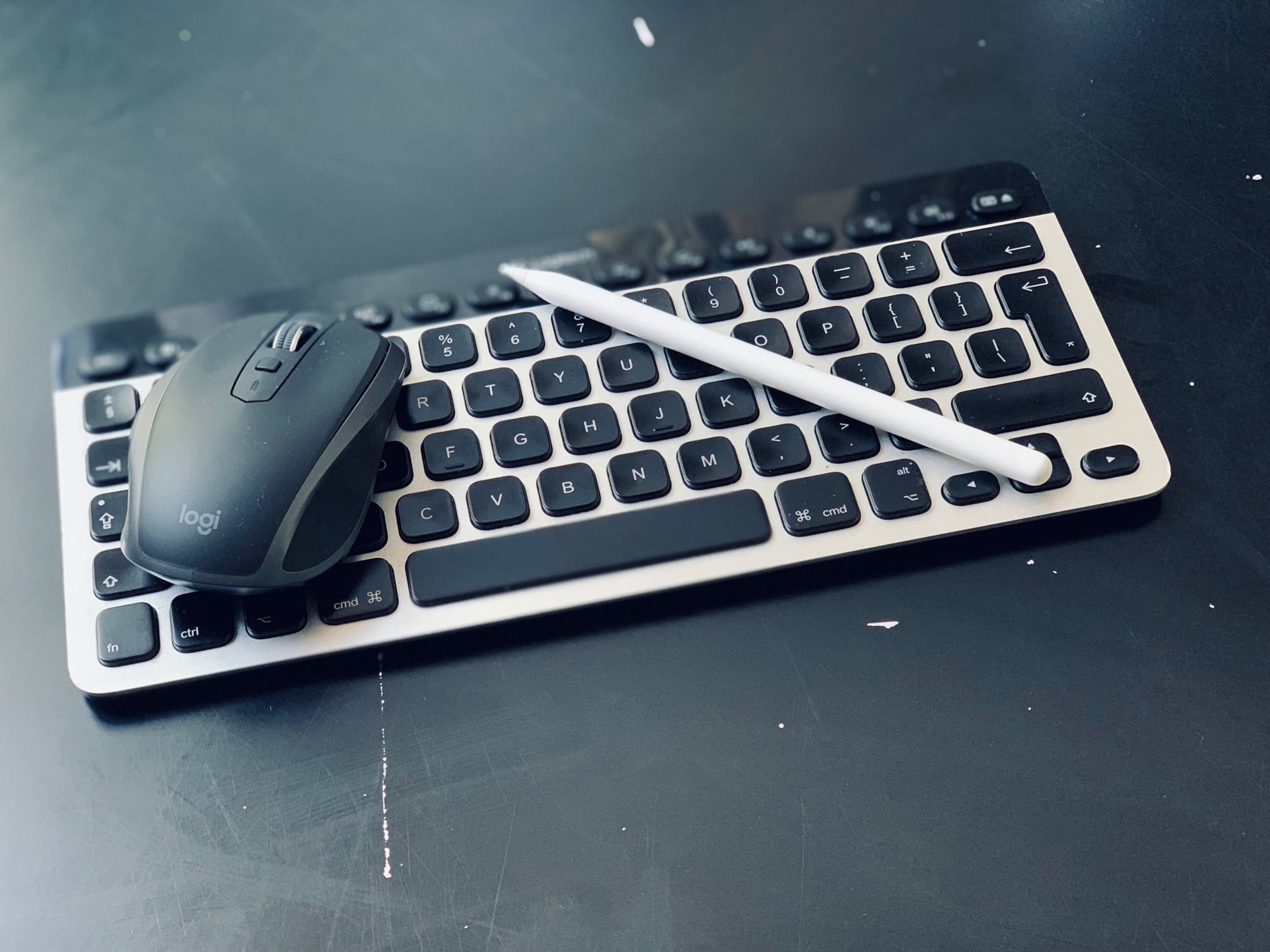 Apple Pencil and QuickPath floating keyboard revolutionize iPad typing
