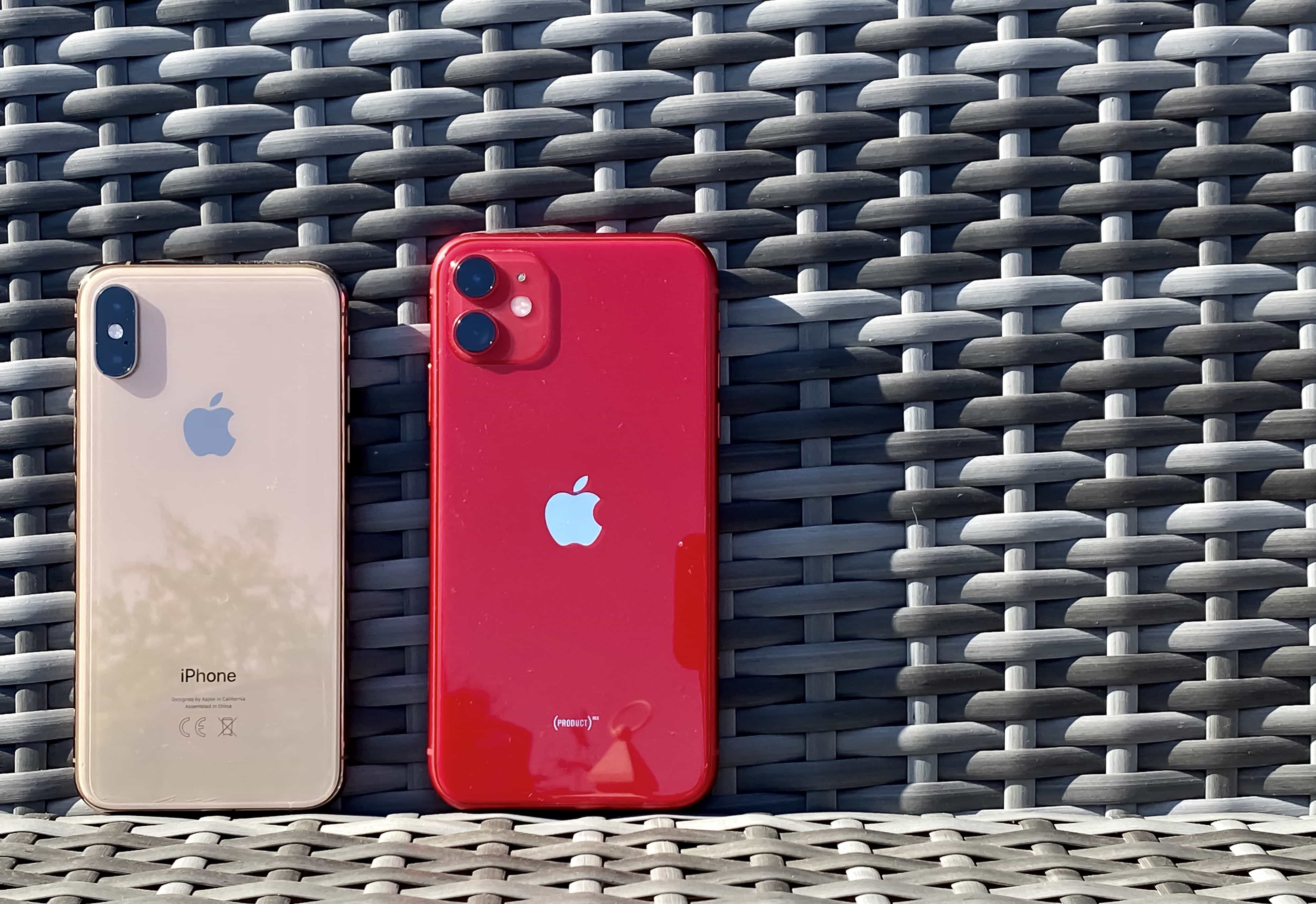 Айфон 11 популярный. Айфон 11 XS. Iphone 11 и iphone XS. Iphone 11r. Айфон XS vs айфон 11.