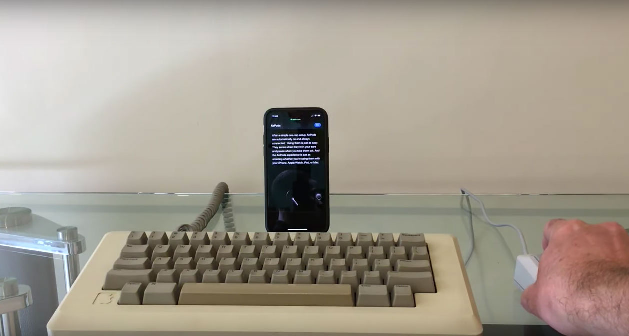 Mac keyboard and mouse running an iPhone