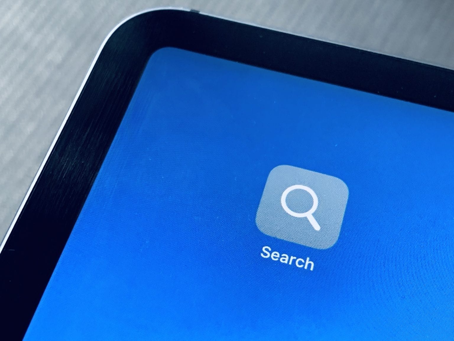 Add a custom search button to your Home screen on iPhone or iPad.