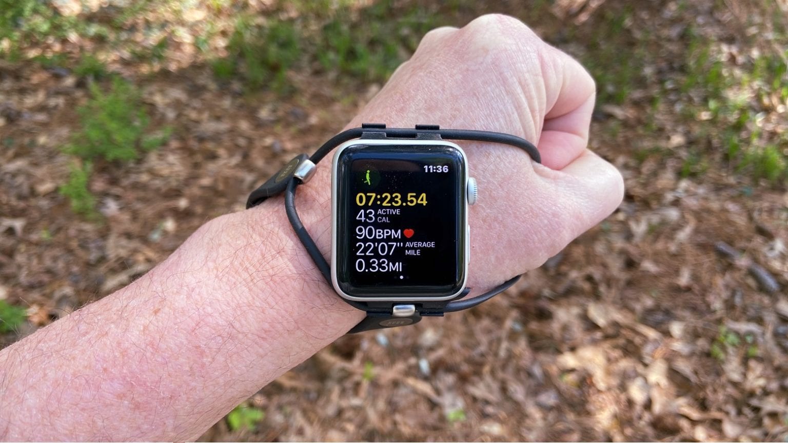 EdgeGear Shift review: Seeing your Apple Watch while jogging is far easier with this Apple Watch band for runners.