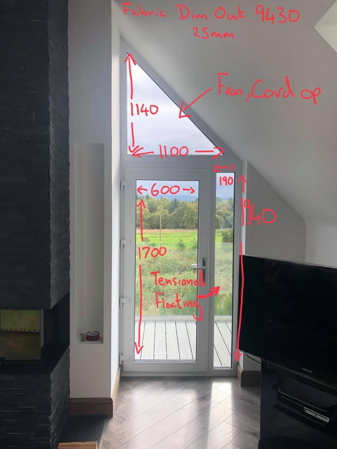 Using iPad to measure for blinds The iPad Pro is a perfect tool for taking and quickly annotating photos to show to clients.