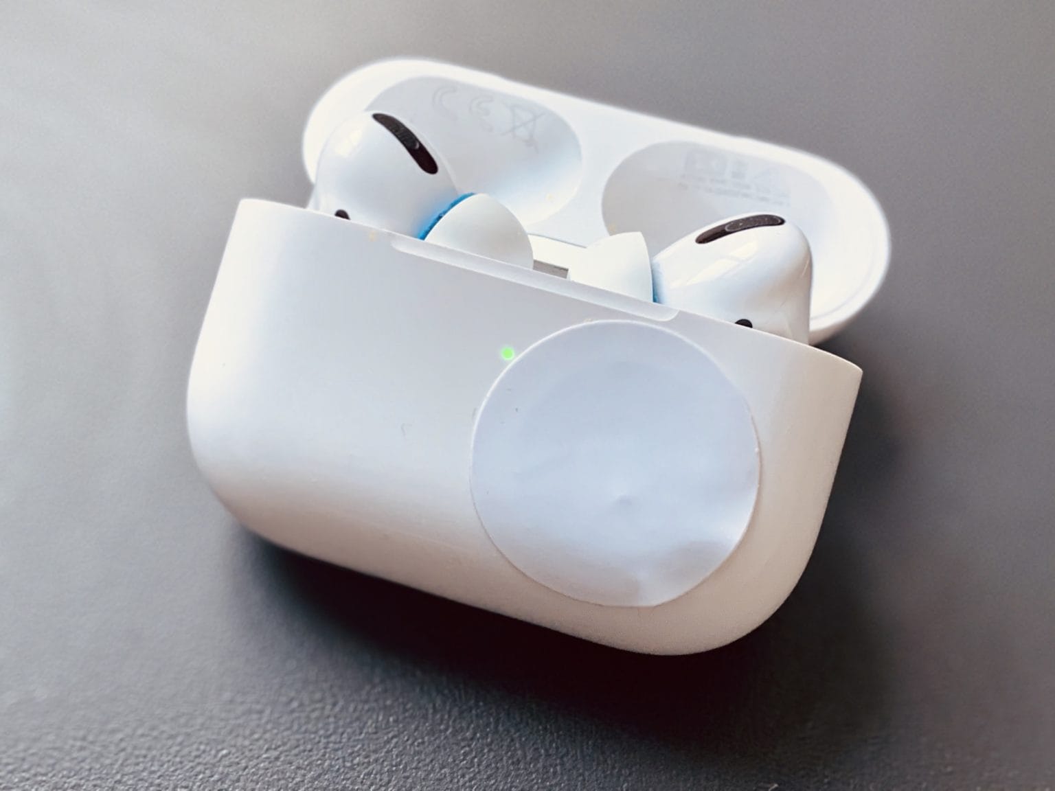 airpods connect