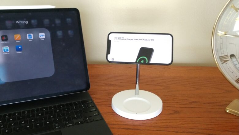 Belkin Boost↑Charge Pro 2-in-1 Wireless Charger Stand