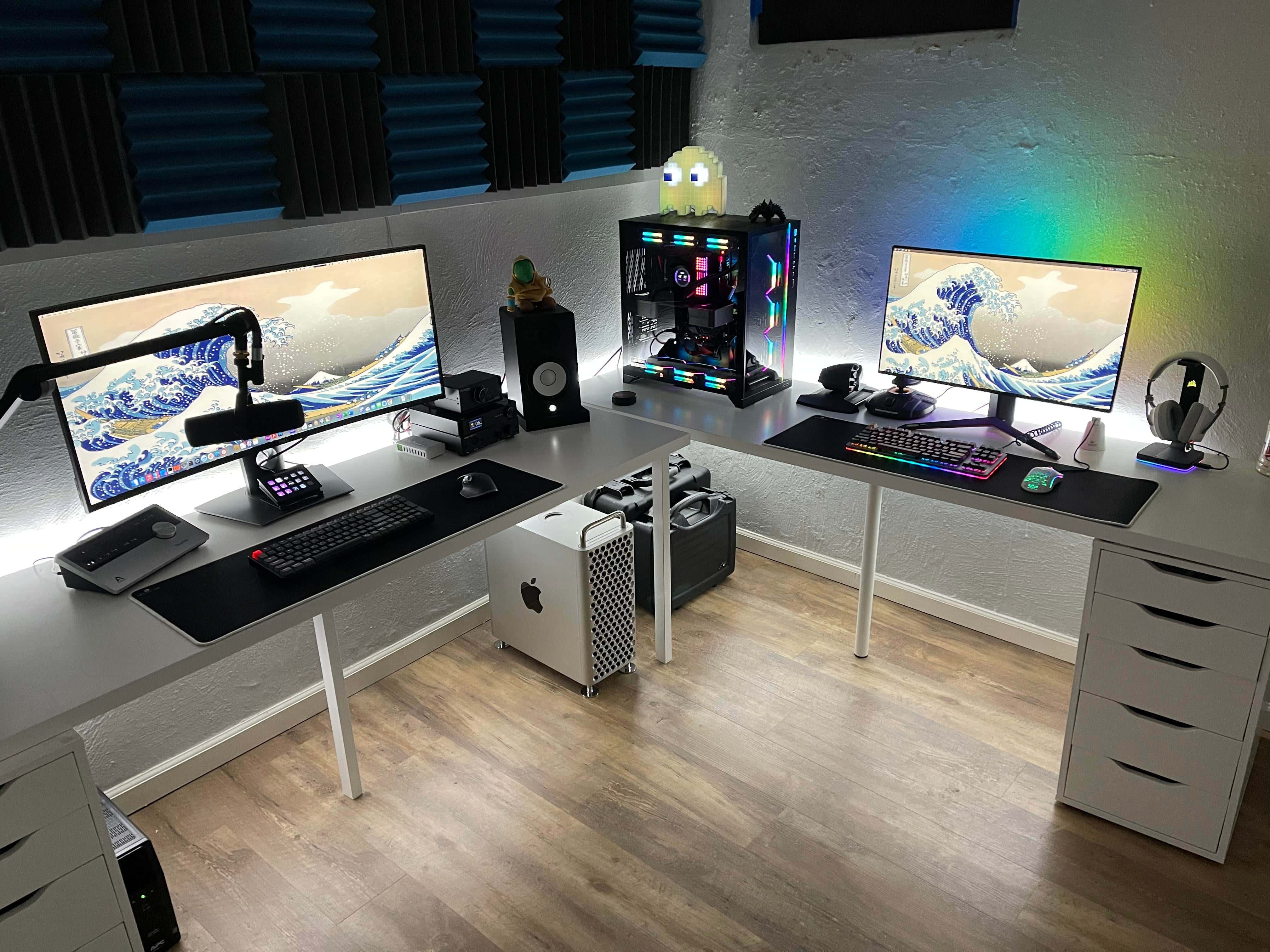 Beefed Up Mac Pro And Modded Pc Crush It Work And Gaming Setups Cult Of Mac