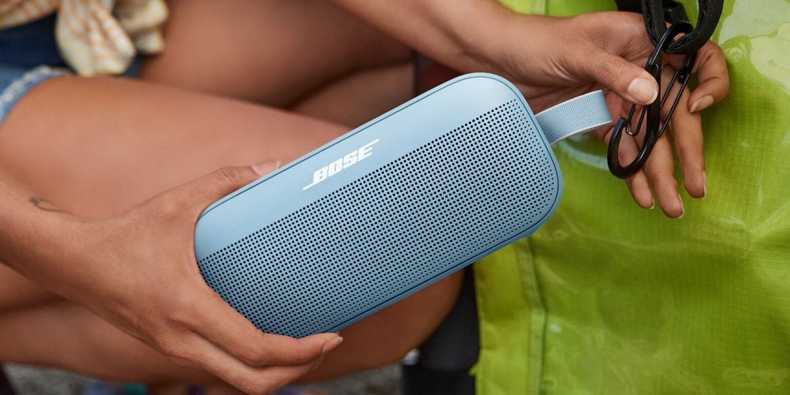 The new Bose SoundLink Flex is tiny and tough.