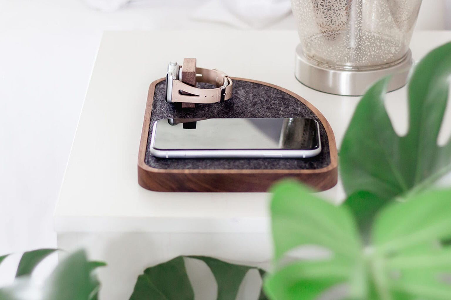 Grab this sleek wireless iPhone charger with 32% off today and eliminate messy cables forever.